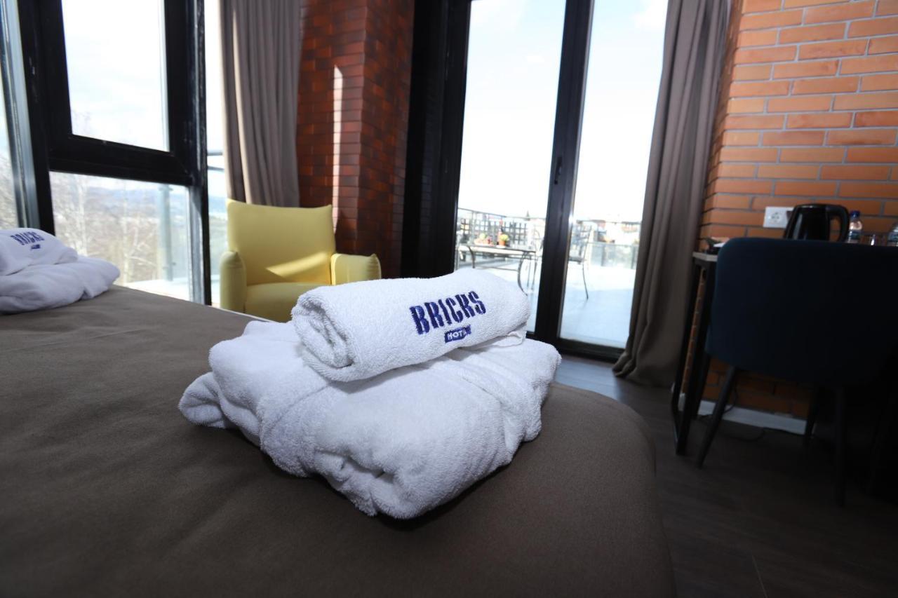 טביליסי Bricks Hotel מראה חיצוני תמונה